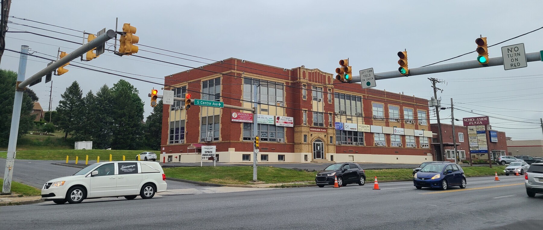 1 S Centre Ave, Leesport, PA 19533 Schoolside Plaza