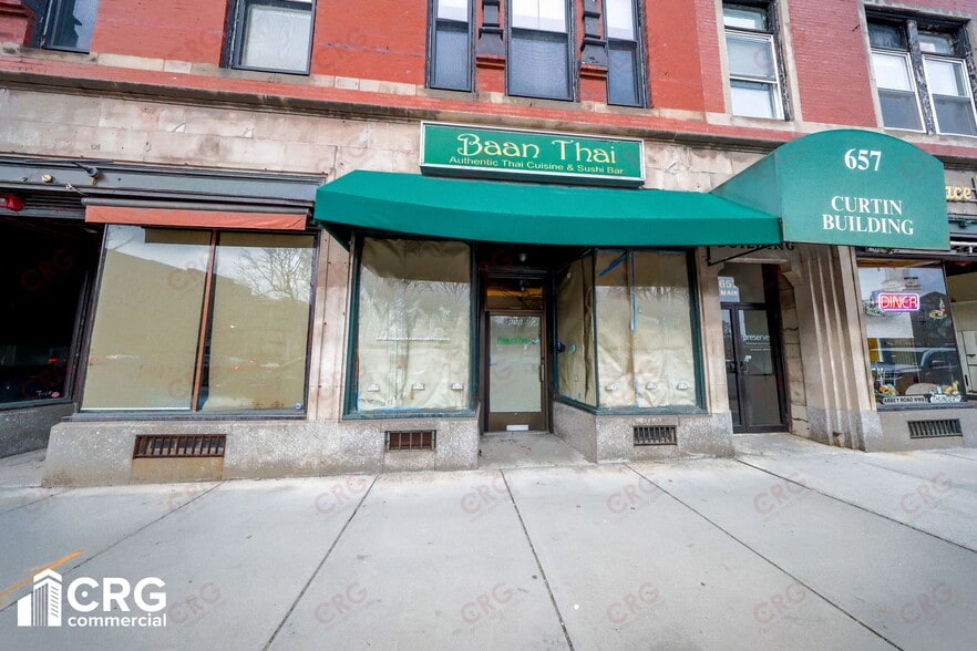 653-663 Main St, Waltham, MA for lease - Building Photo - Image 1 of 4