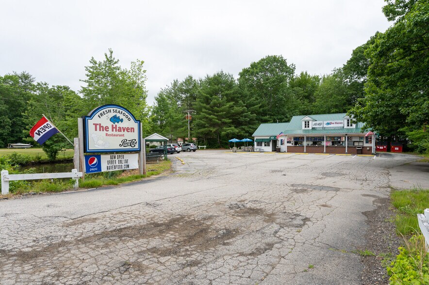 272 Calef Hwy, Epping, NH for sale - Building Photo - Image 1 of 1