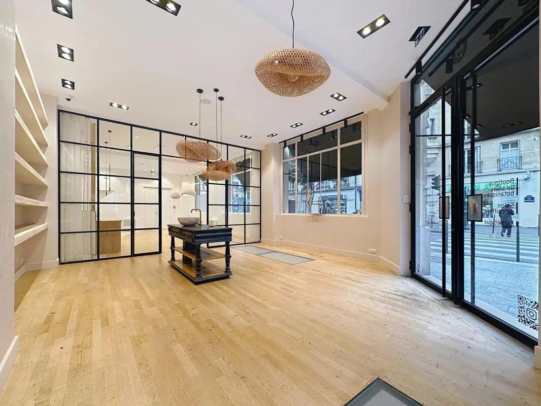 59 Rue Beaubourg, Paris for lease Interior Photo- Image 1 of 9