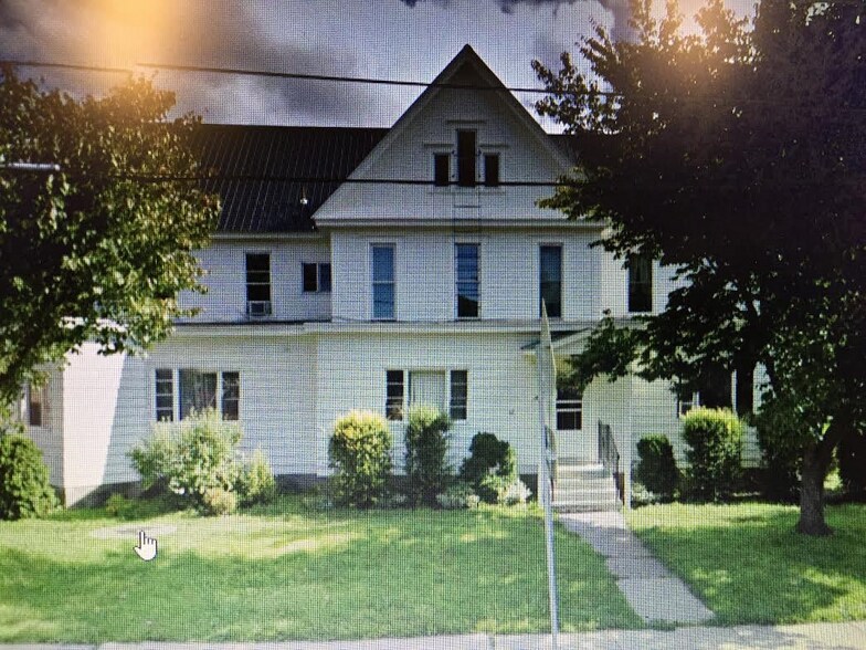 62 W Main St, Gowanda, NY 14070