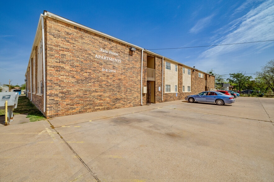 12 E 29th St, San Angelo, TX for sale - Building Photo - Image 3 of 39