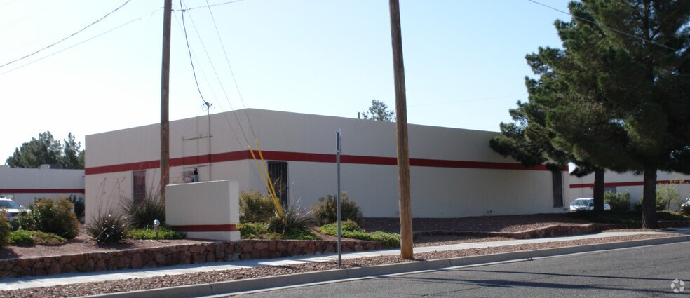 6501 Boeing Dr, El Paso, TX for lease - Building Photo - Image 2 of 18