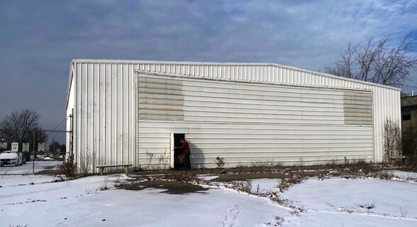 3850 Capital City Blvd, Lansing, MI for sale - Building Photo - Image 2 of 8