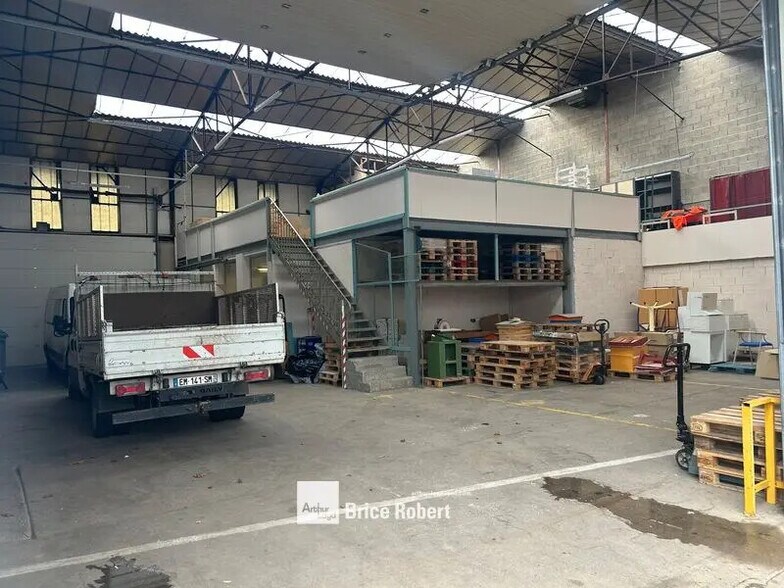 Flex in Villefranche-sur-Saône for sale - Interior Photo - Image 2 of 8