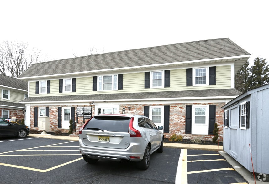 617 Union Ave, Brielle, NJ for lease - Building Photo - Image 2 of 6