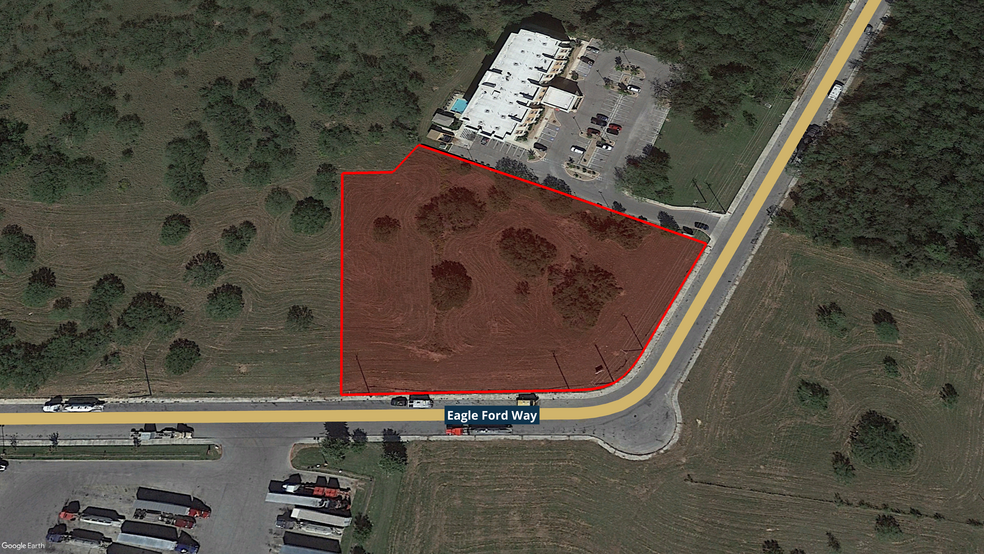 2005 Eagle Ford Way, Elmendorf, TX for sale - Building Photo - Image 1 of 5