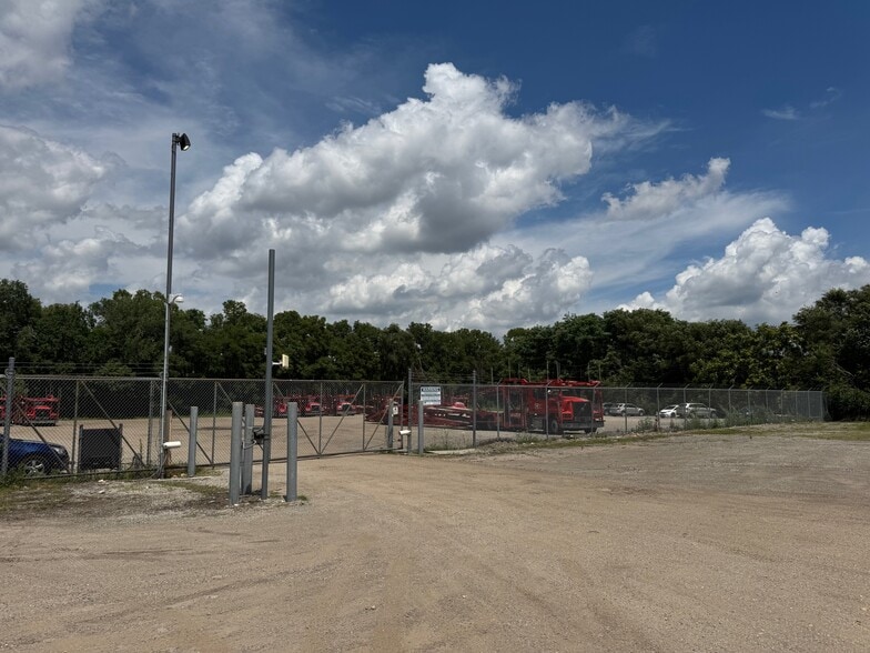 1217 Channahon Rd, Rockdale, IL for lease - Building Photo - Image 2 of 9