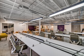 120-124 NW 25th St, Miami, FL for lease Interior Photo- Image 2 of 10