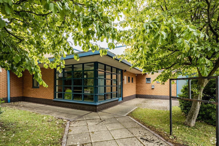 Beeston Ct, Runcorn for lease - Building Photo - Image 2 of 5