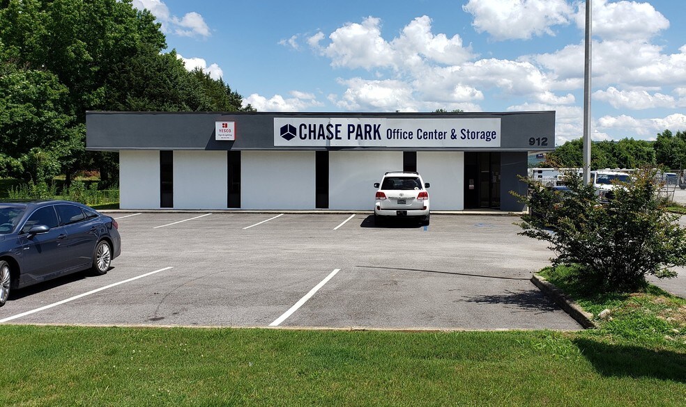 912 Winchester Rd, Huntsville, AL 35811