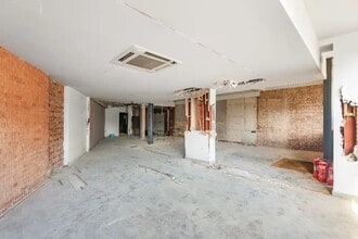 29-31 Bridge St, Pinner for lease Interior Photo- Image 2 of 6