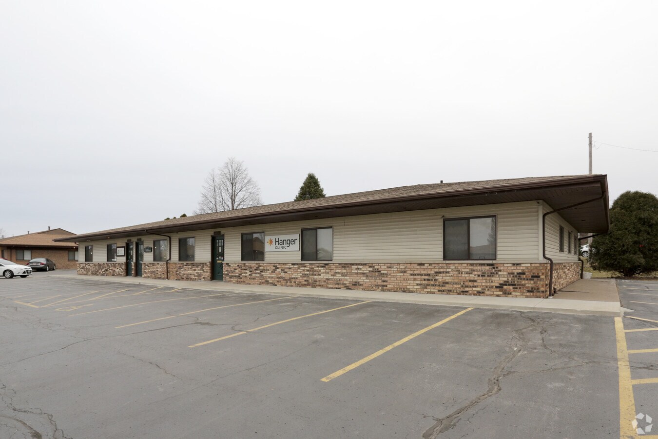 3520 Jersey Ridge Rd, Davenport, IA 52807