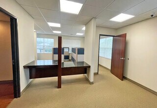 12660 10 Mile Rd, South Lyon, MI for lease Interior Photo- Image 2 of 8