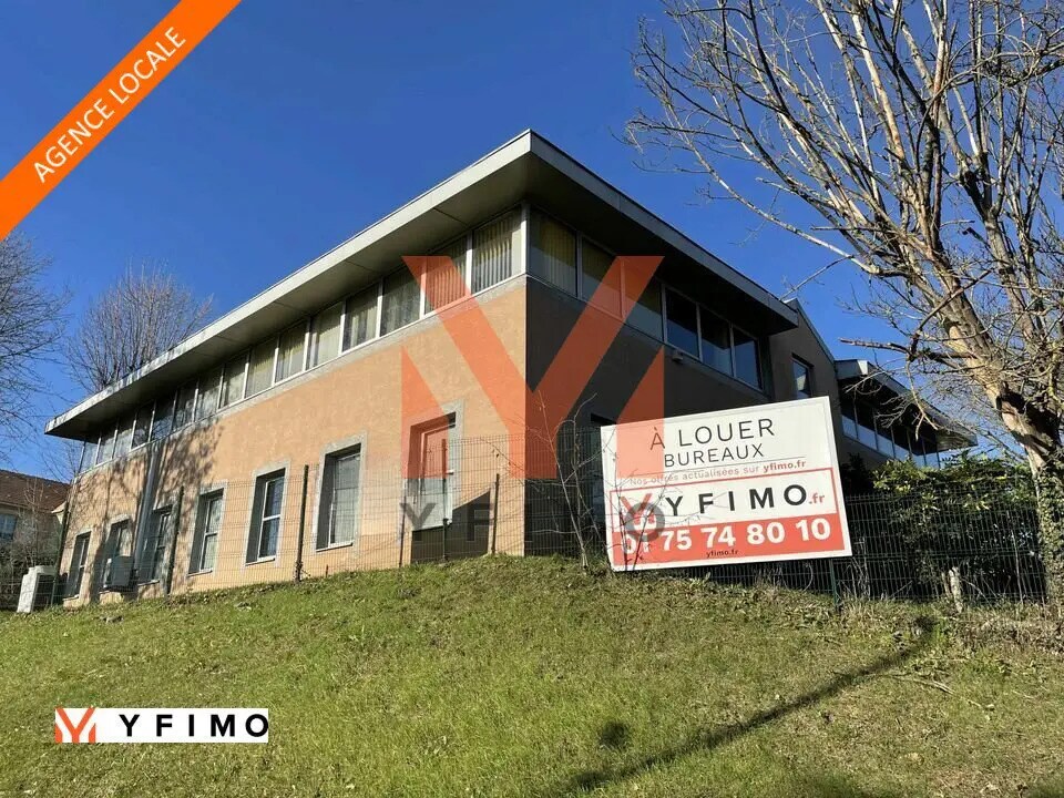 Office in SAINT-GERMAIN-EN-LAYE for lease Building Photo- Image 1 of 8