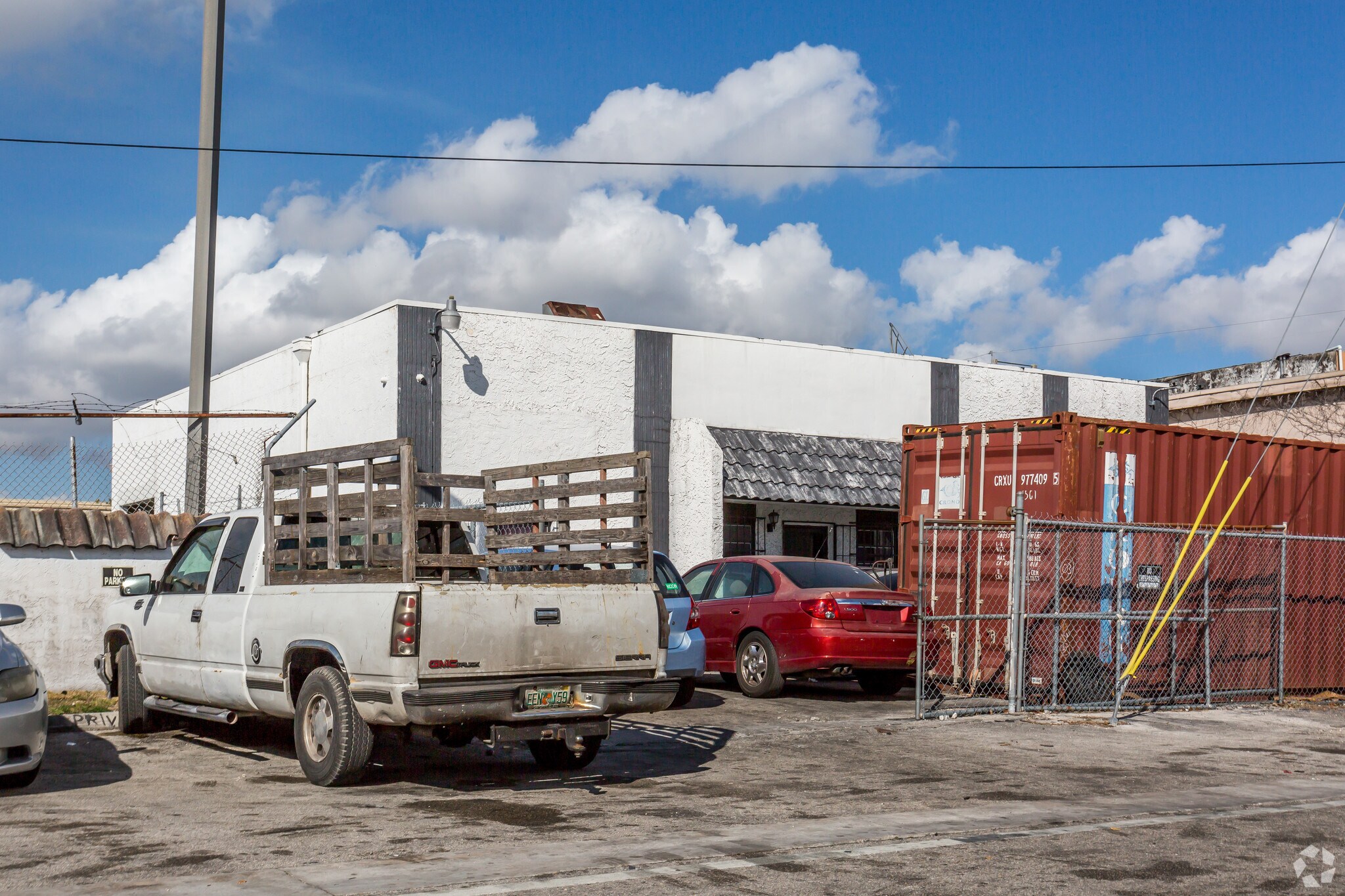 8015-8025 NW 98th St, Hialeah, FL for sale Primary Photo- Image 1 of 10