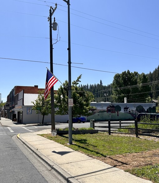 339/401 S Main st, Troy, ID for sale - Building Photo - Image 2 of 9