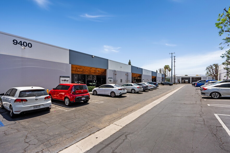 9420 Lurline Ave, Chatsworth, CA for lease - Building Photo - Image 2 of 18