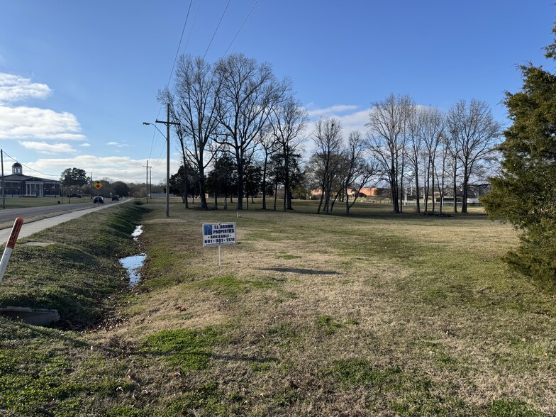 801 Main Street, Raymond, MS for sale - Building Photo - Image 2 of 5