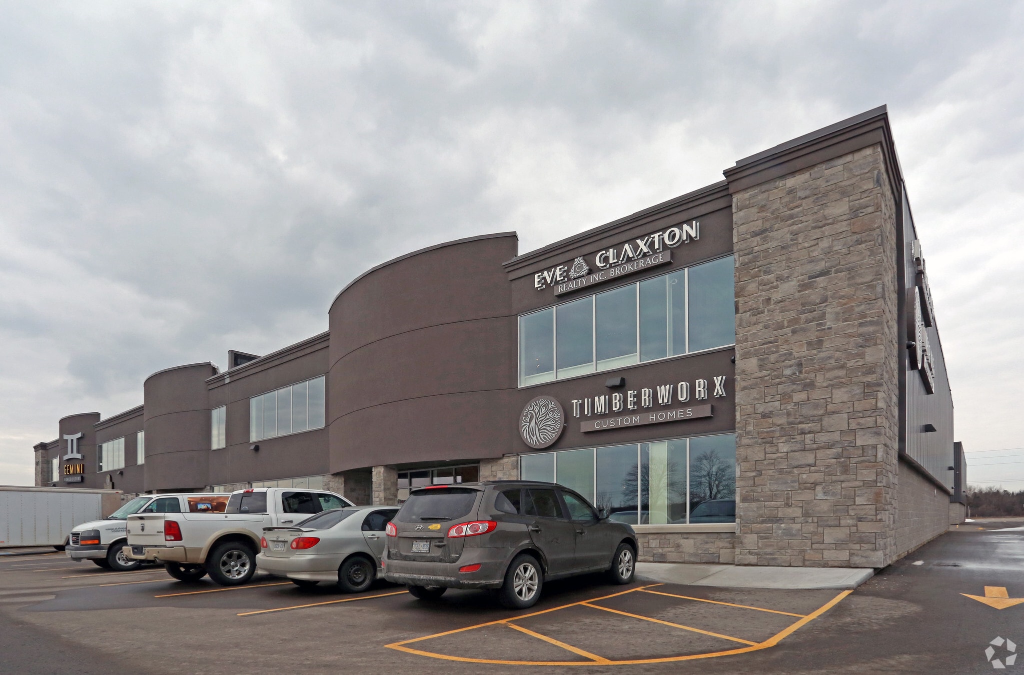 275 Hanlon Creek Blvd, Guelph, ON for sale Primary Photo- Image 1 of 1