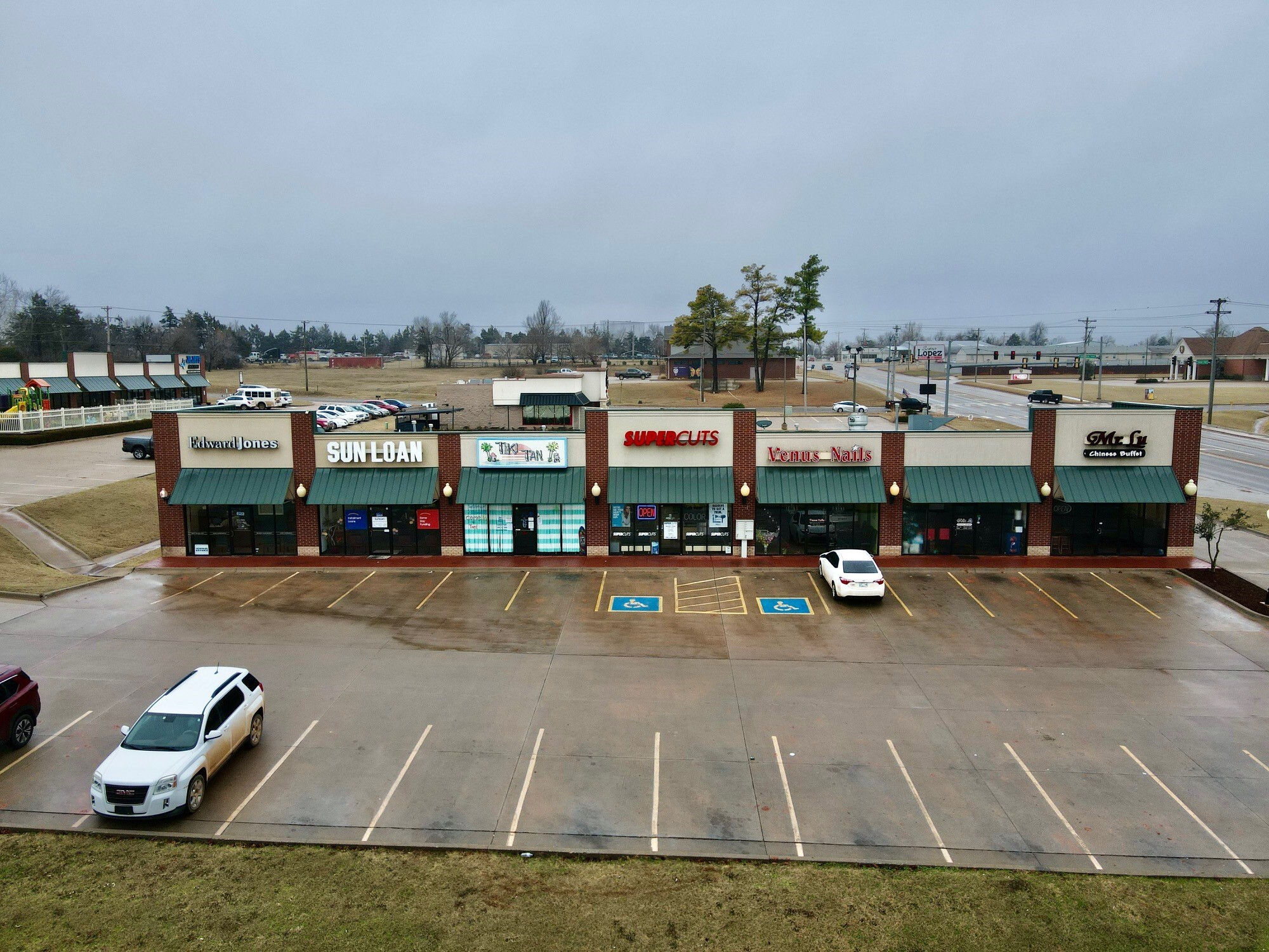 2108 S Division St, Guthrie, OK for lease Building Photo- Image 1 of 7