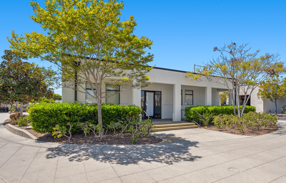 2837 Historic Decatur Rd, San Diego, CA for lease - Building Photo - Image 1 of 14