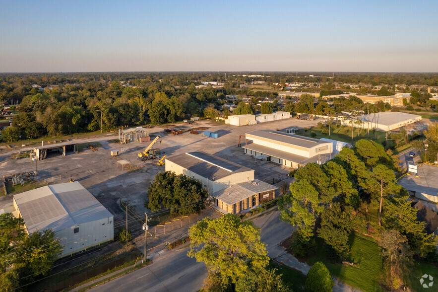 111 Berry Rd, Houston, TX for lease - Aerial - Image 2 of 16