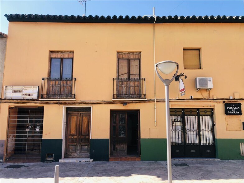 Retail in Manzanares for sale - Building Photo - Image 1 of 23