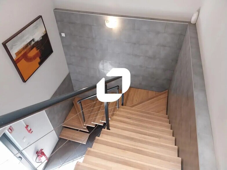 Office in Veurey-Voroize for lease - Interior Photo - Image 3 of 17