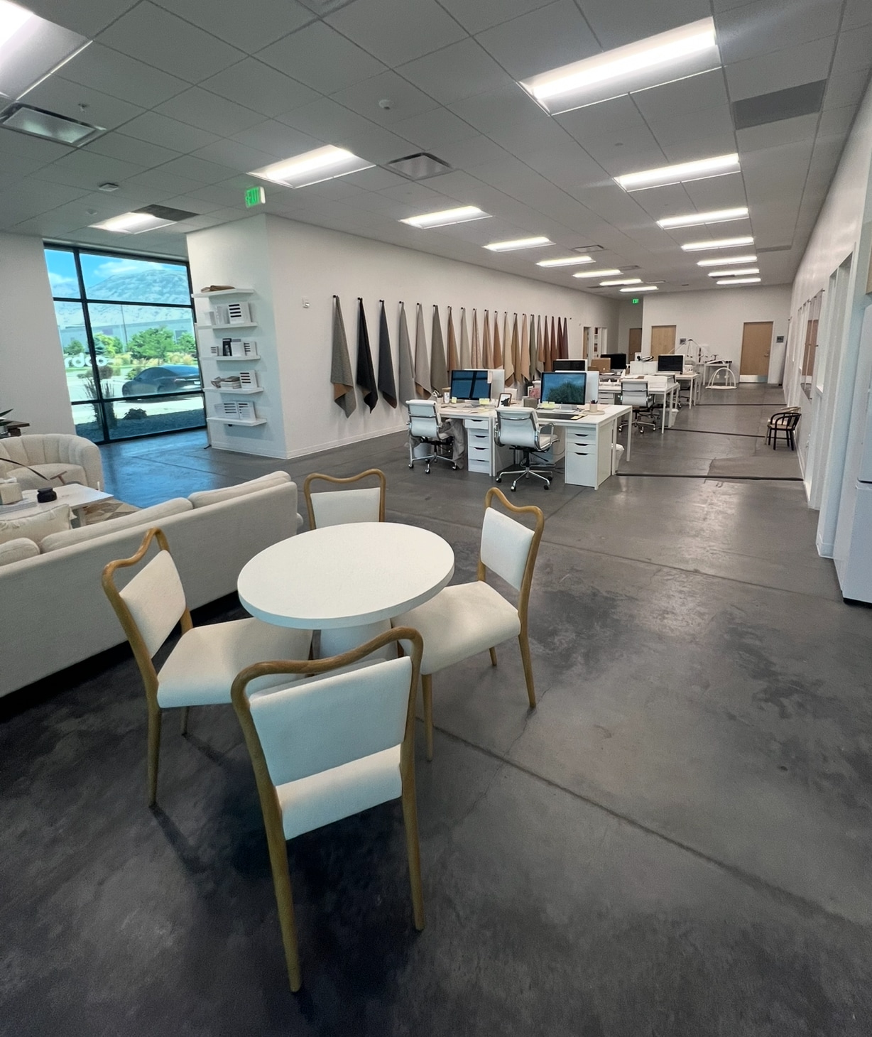 2575 W 400 N, Lindon, UT for lease Interior Photo- Image 1 of 10