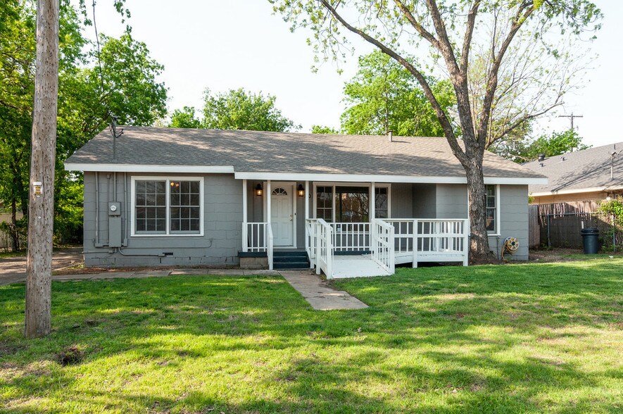110 Taylor St, Keller, TX for sale - Building Photo - Image 1 of 1