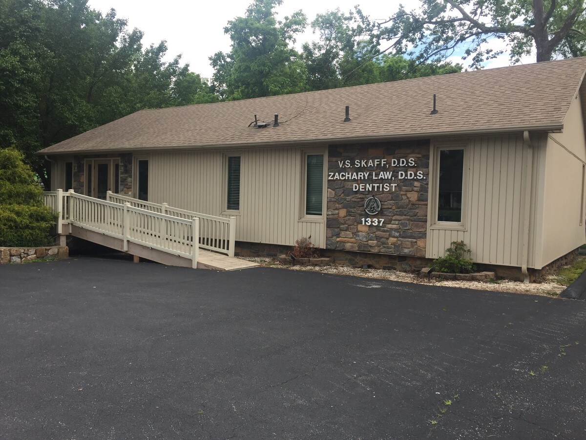 1337 Hardy Rd, Vinton, VA 24179