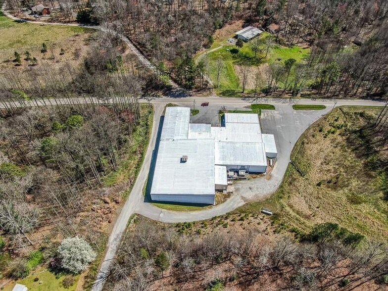 5651 Boardtown Rd, Ellijay, GA 30540