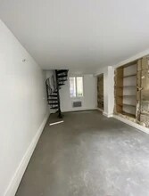 8 Rue Charlot, Paris for lease Interior Photo- Image 1 of 2
