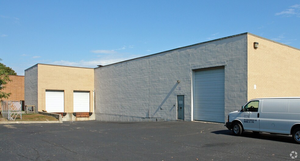 200 Knickerbocker Ave, Bohemia, NY 11716