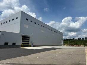 600 Fox Run Ave, Opelika, AL for lease Interior Photo- Image 1 of 5