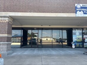 17125-17150 Westheimer Rd, Houston, TX for lease Interior Photo- Image 1 of 4