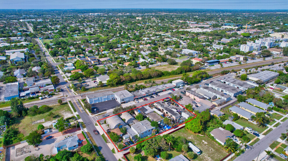 Assemblage of 3 Properties 5 Lots portfolio of 4 properties for sale on LoopNet.com - Building Photo - Image 3 of 4