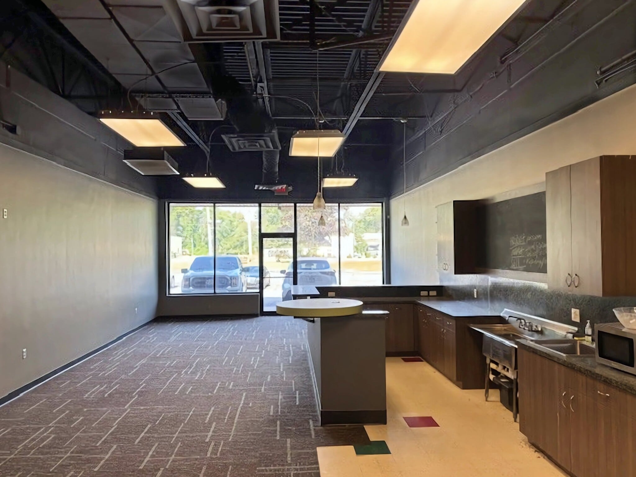 1100 N Mccord Rd, Toledo, OH for lease Interior Photo- Image 1 of 1