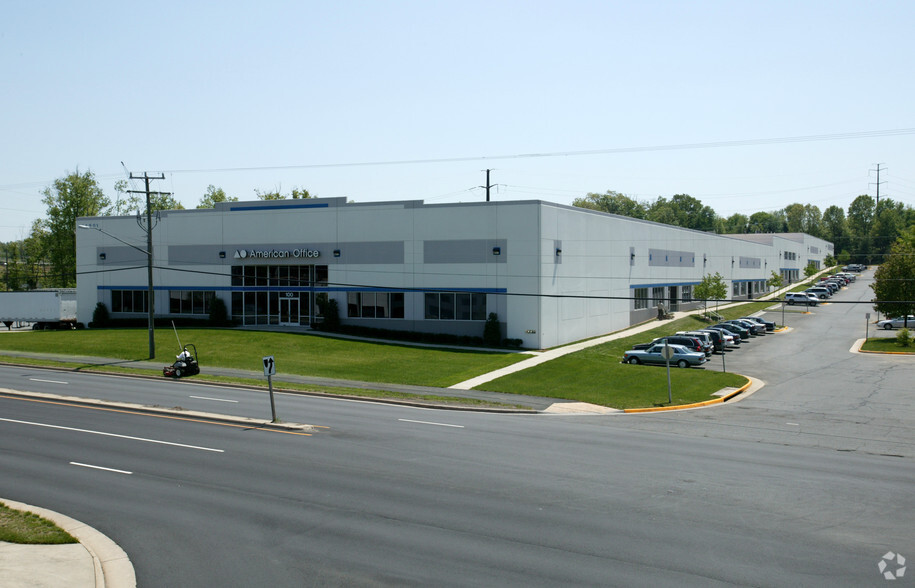 14801 Willard Rd, Chantilly, VA for lease - Building Photo - Image 1 of 3