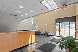 315 9th Ave, New Brighton, PA for lease Lobby- Image 2 of 23