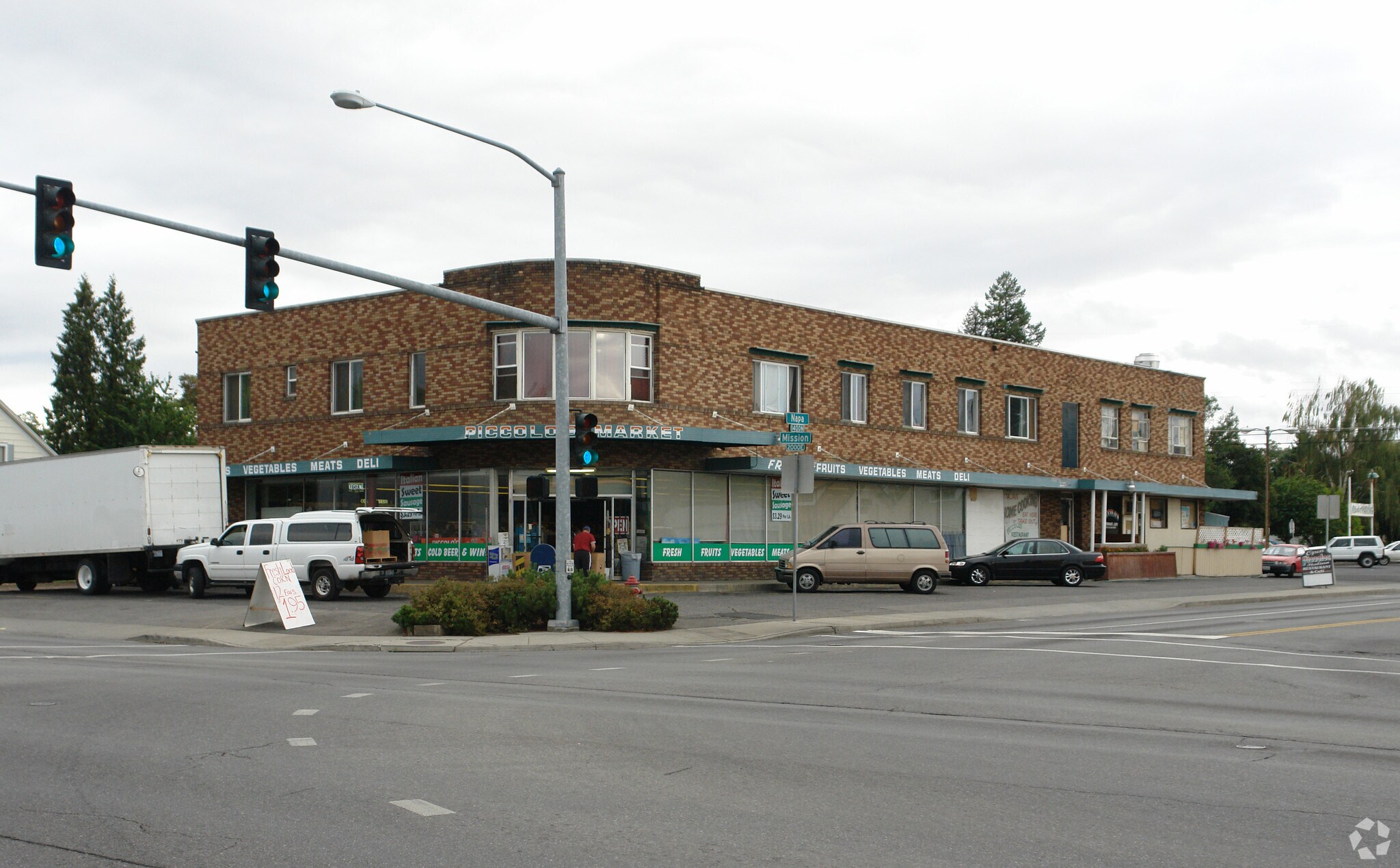 2002 E Mission Ave, Spokane, WA for sale Primary Photo- Image 1 of 1