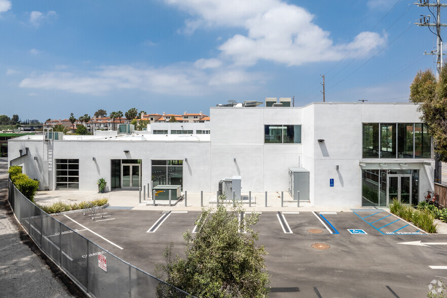 5600 W Centinela Ave, Los Angeles, CA for sale - Building Photo - Image 3 of 14