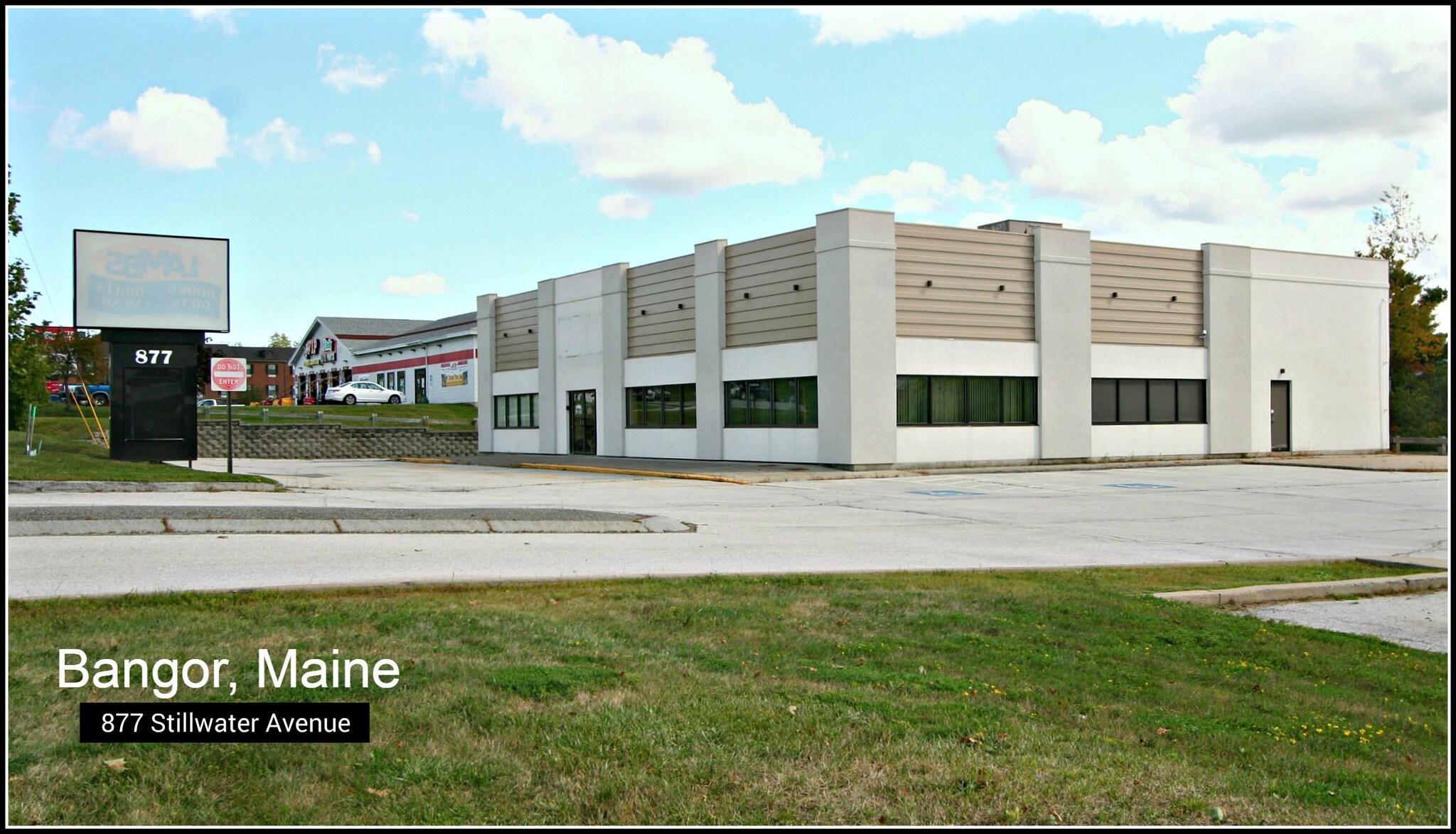 877 Stillwater Ave, Bangor, ME 04401