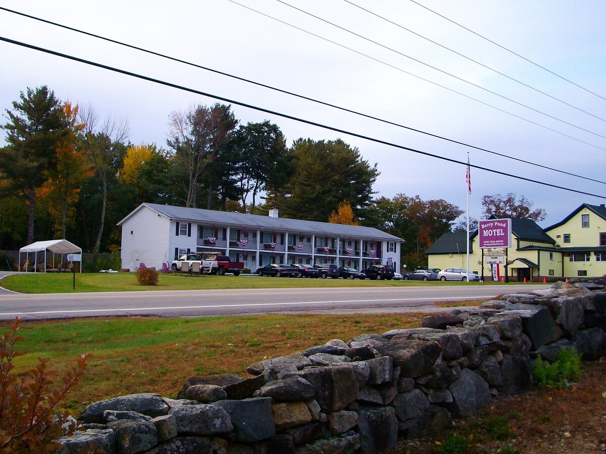 1040 Whittier Hwy, Moultonborough, NH 03254