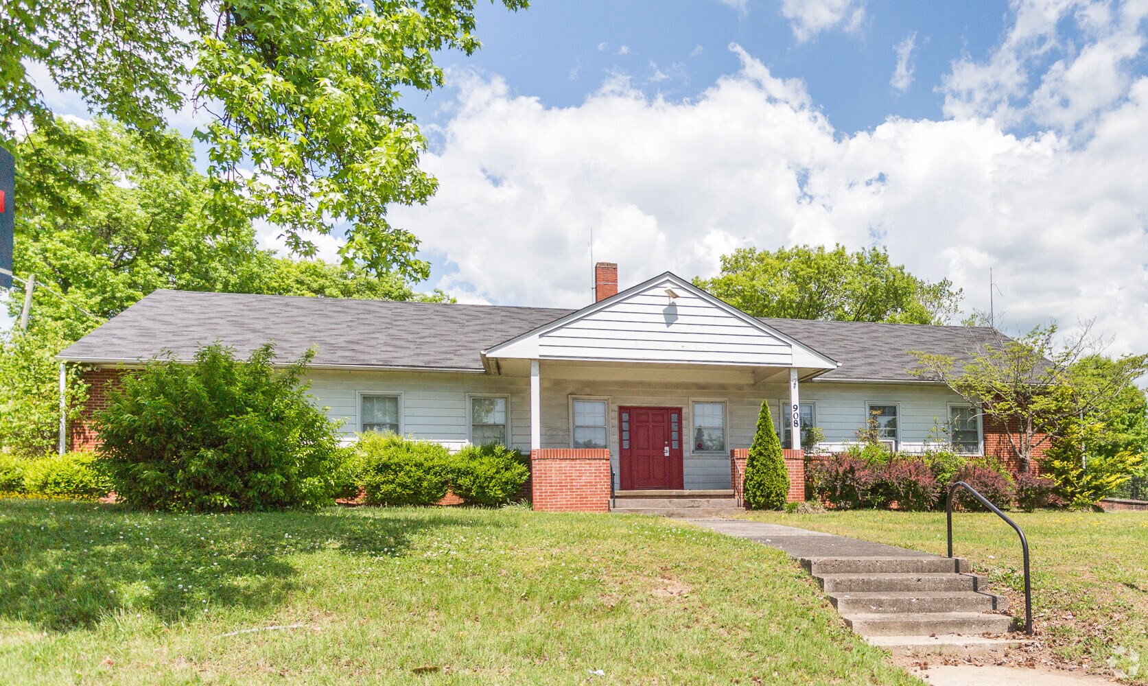 908 Oak Ridge Tpke, Oak Ridge, TN for sale Primary Photo- Image 1 of 1