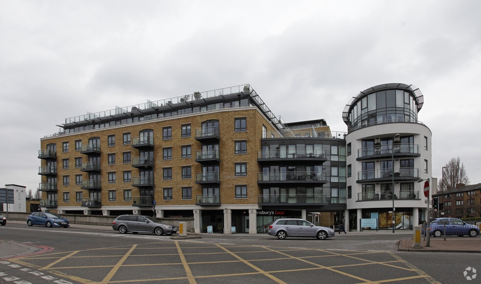 Kew Bridge Rd, Brentford for sale - Building Photo - Image 2 of 36