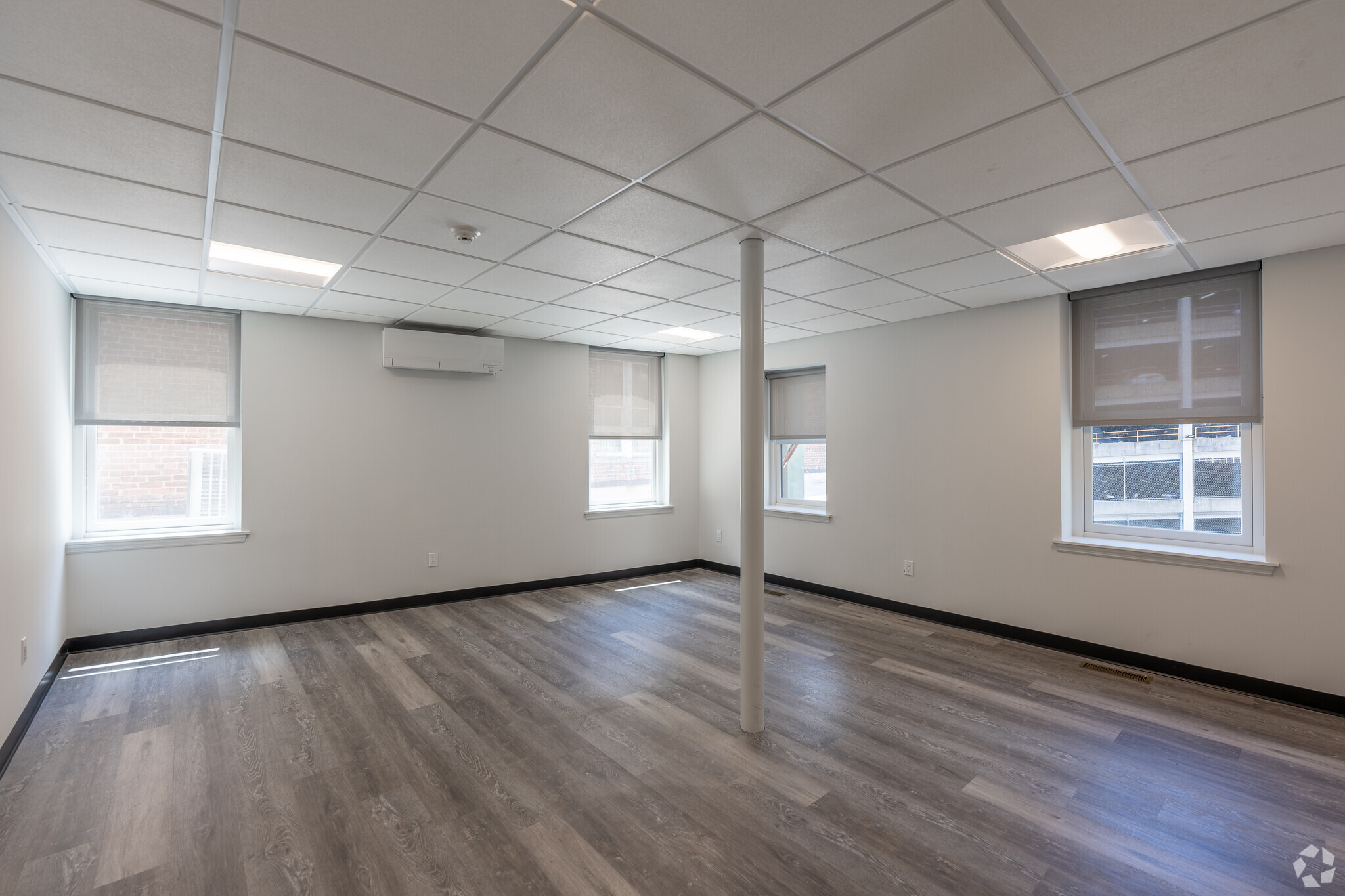 29 Bank St, Stamford, CT for lease Interior Photo- Image 1 of 2