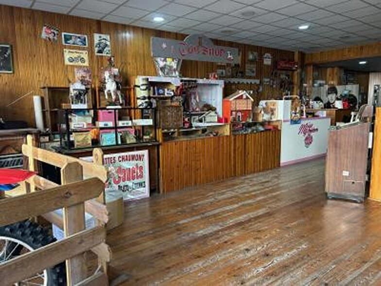 Retail in Sabadell, Barcelona for sale - Interior Photo - Image 1 of 20