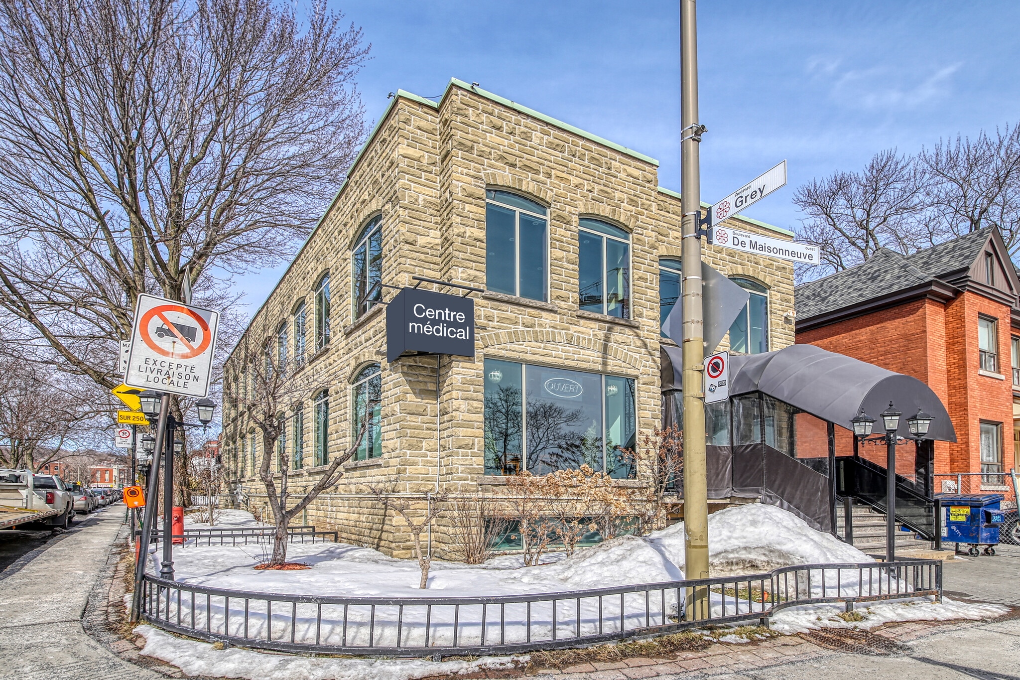 5065-5067 Boul de Maisonneuve O, Montréal, QC for sale Building Photo- Image 1 of 1